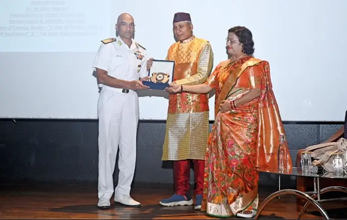 Dr. Neelam Agarwal receiving an award at an Indian Navy event